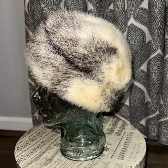 Gwenn Pennington Vintage Fur Hat - Picture 2 of 6